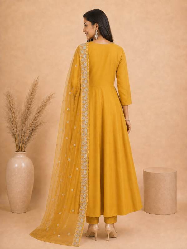 sunehri noor anarkali